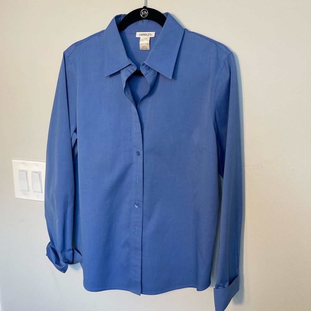 Harold’s Women’s Button Down Shirt